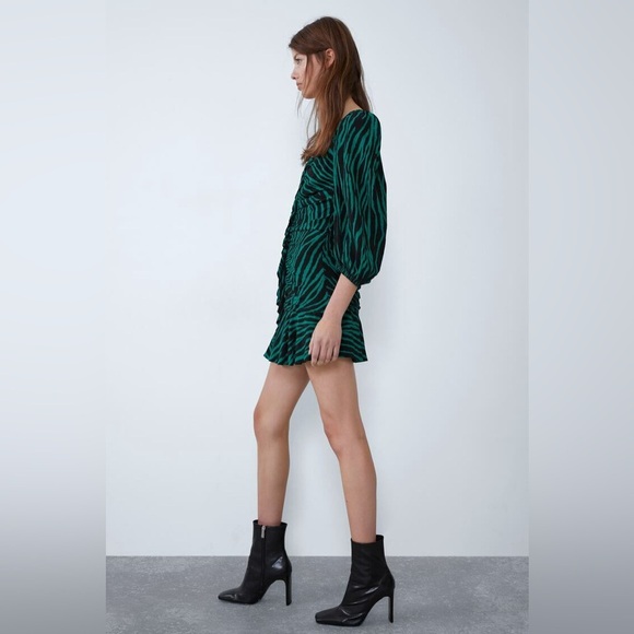 Zara Animal Printed Mini Dress Puff Sleeve Size Medium M NWT Bloggers Favorite - Picture 8 of 14